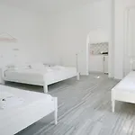 Klironomos Apartment Logaras